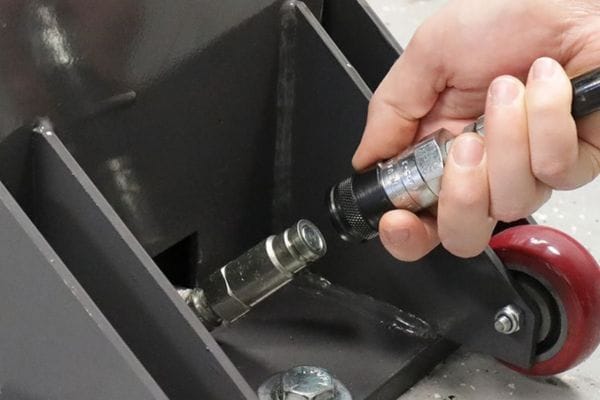 How to use hydraulic quick coupler?cid=861 How to use hydraulic quick coupler?cid=861